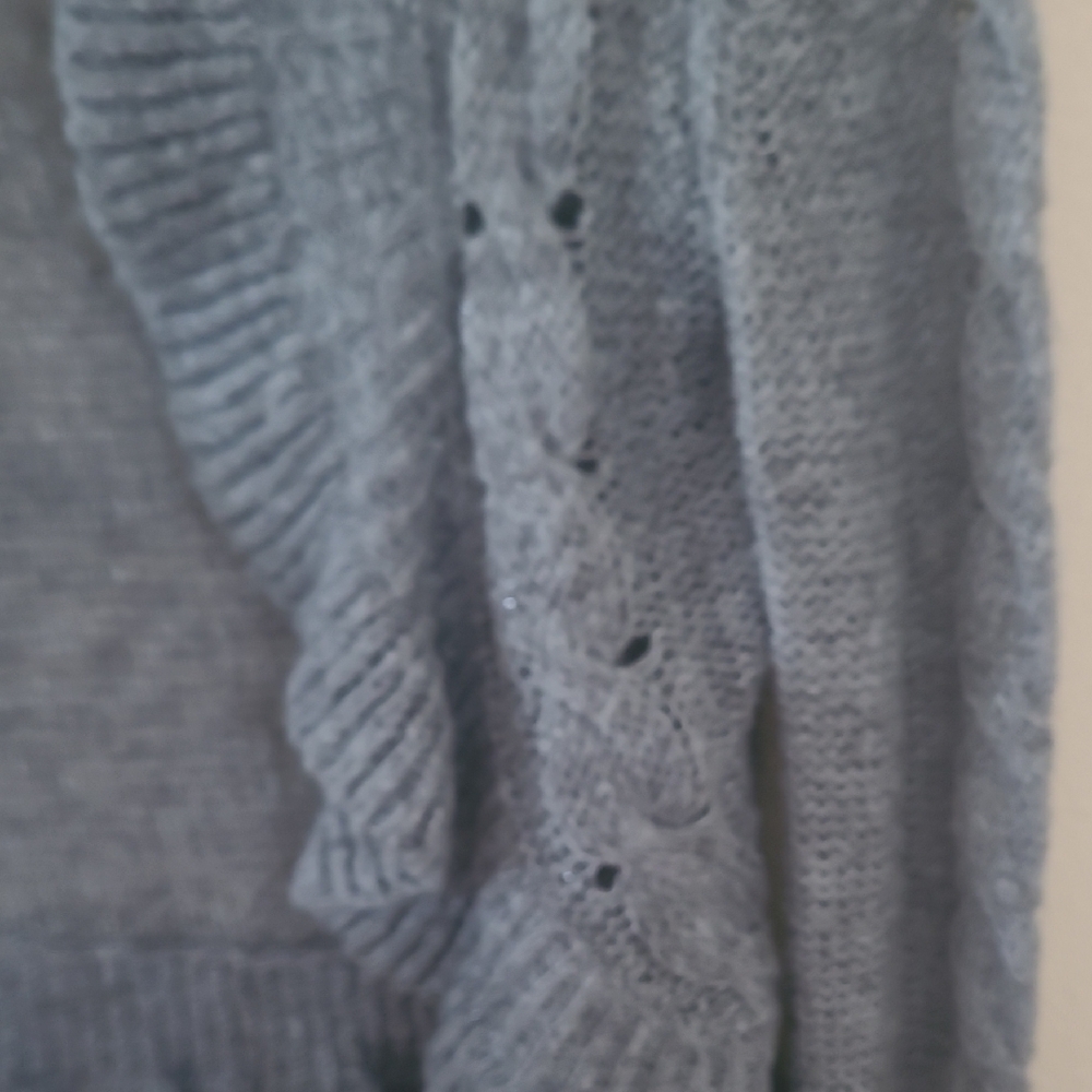 Decree Gray Ruffled Knit Shrug - Picture 3 of 3